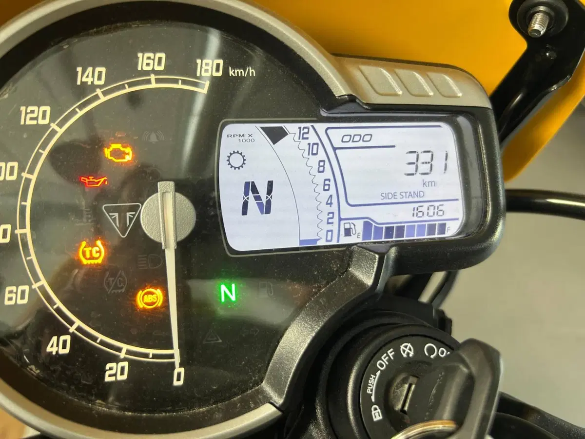 Triumph Scrambler 400 XC (2025 - 26) (5)