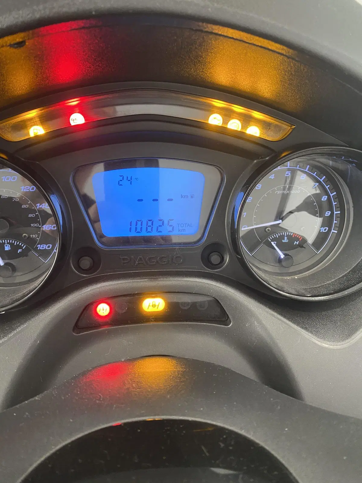 Piaggio MP3 300 Sport ABS Hpe (2021 - 24) (3)