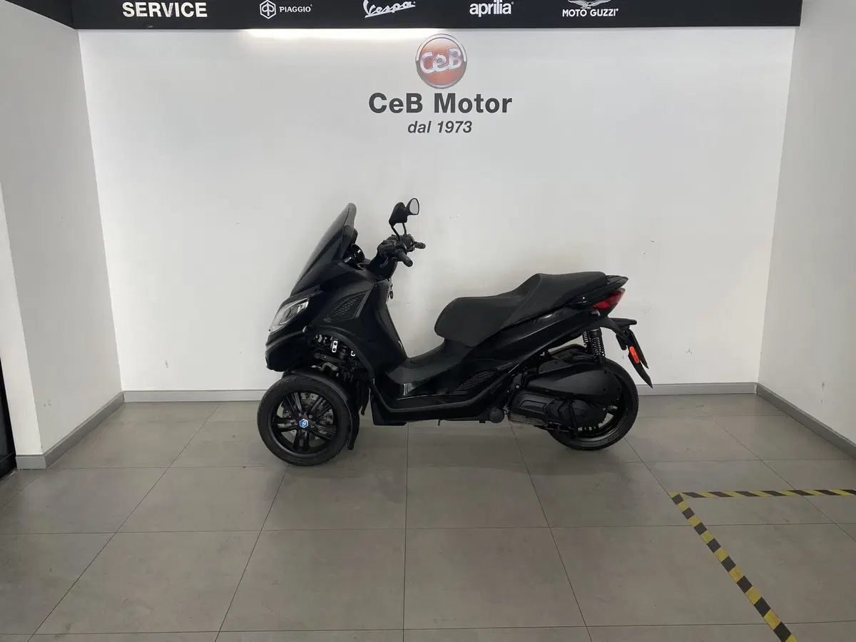 Piaggio MP3 300 Sport ABS Hpe (2021 - 24) (6)