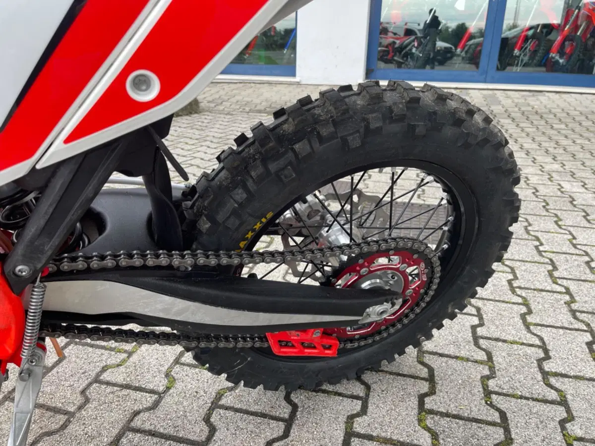 Betamotor RR X-PRO 250 2T Enduro (2025) (5)