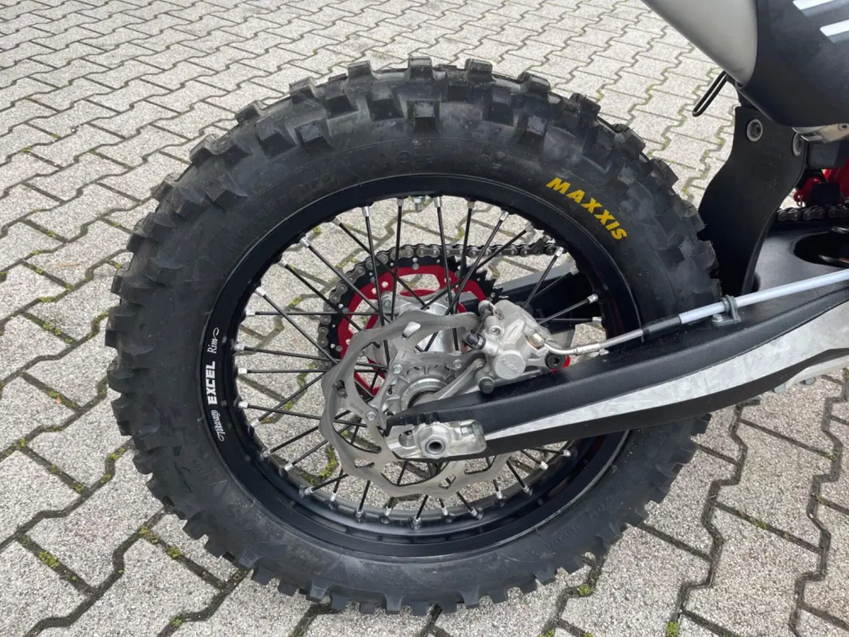 Betamotor RR X-PRO 250 2T Enduro (2025) (7)