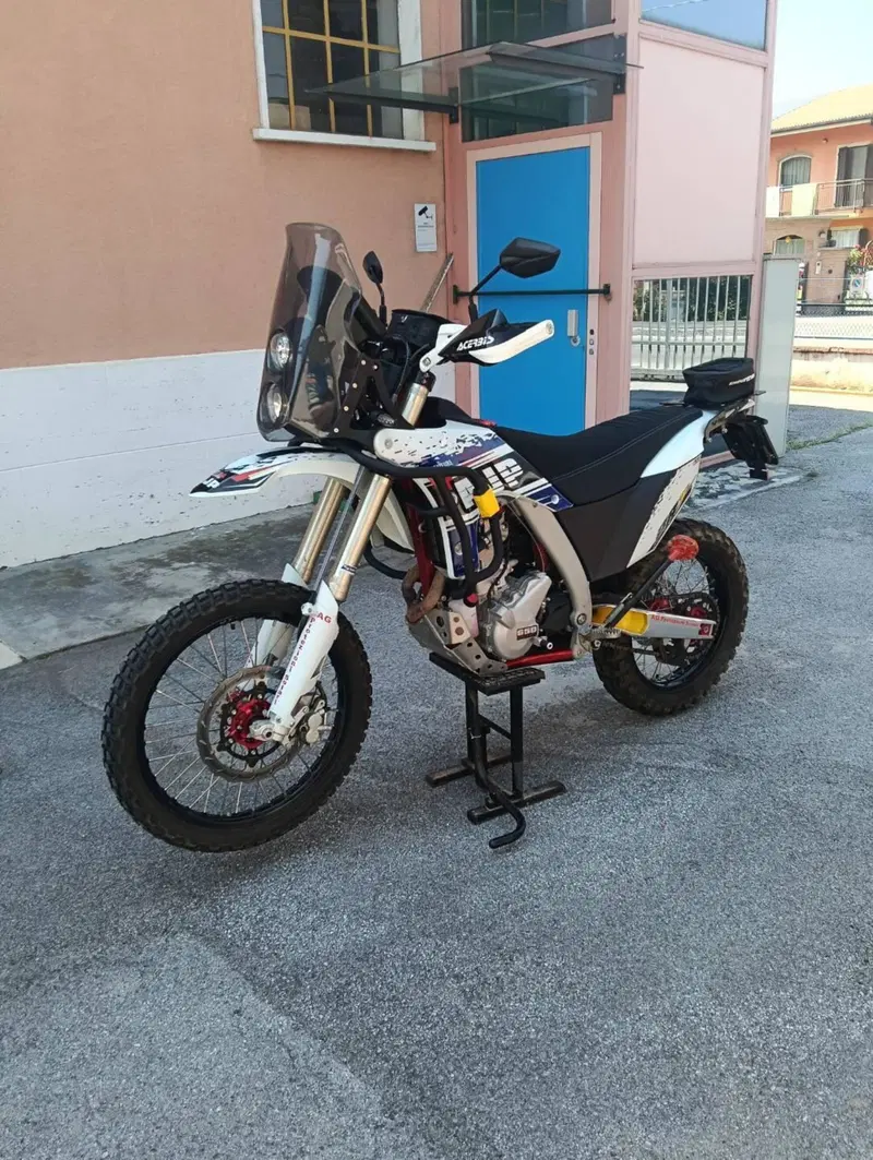 AJP PR7 650 Adventure (2021 - 24) (2)