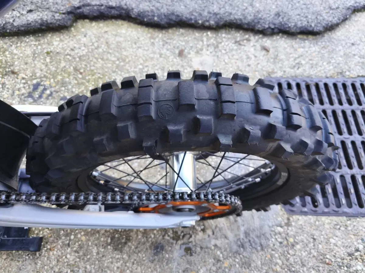 KTM 300 EXC TPI Six Days (2022) (8)
