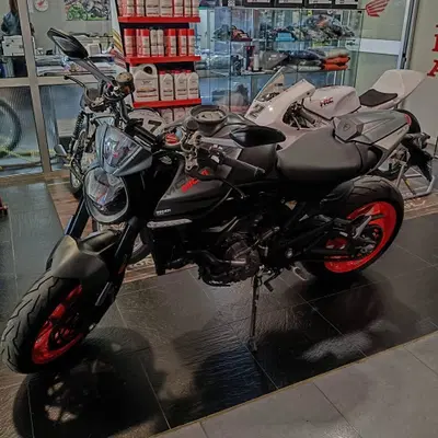Ducati Monster 937 + (2021 - 25) usata