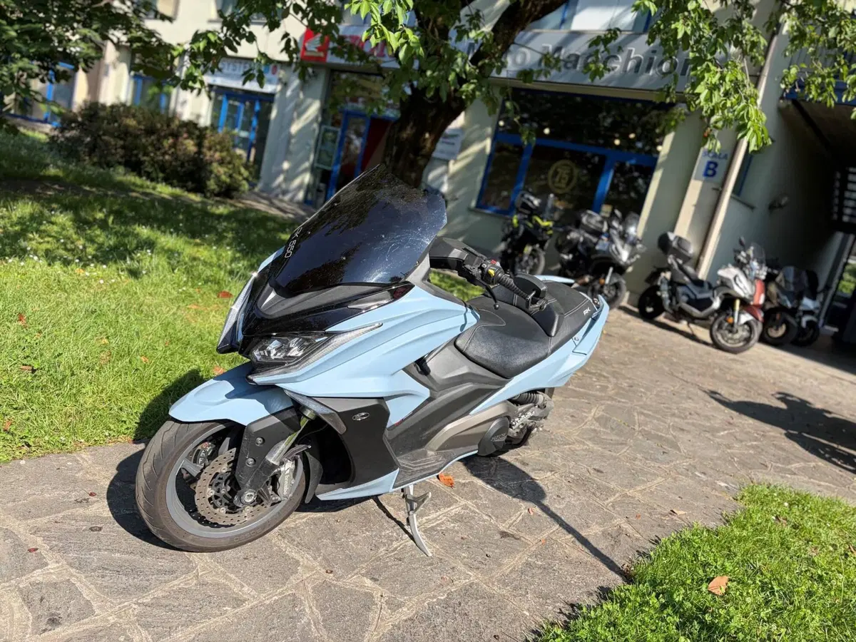 Kymco AK 550 ETS (2021 - 26) (2)