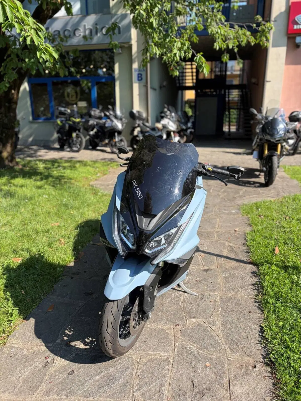 Kymco AK 550 ETS (2021 - 26) (3)