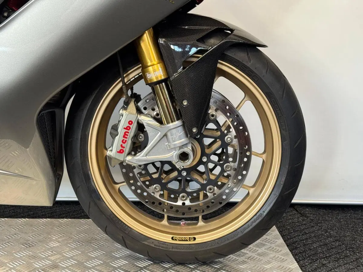 MV Agusta F3 675 Oro (2011) (9)
