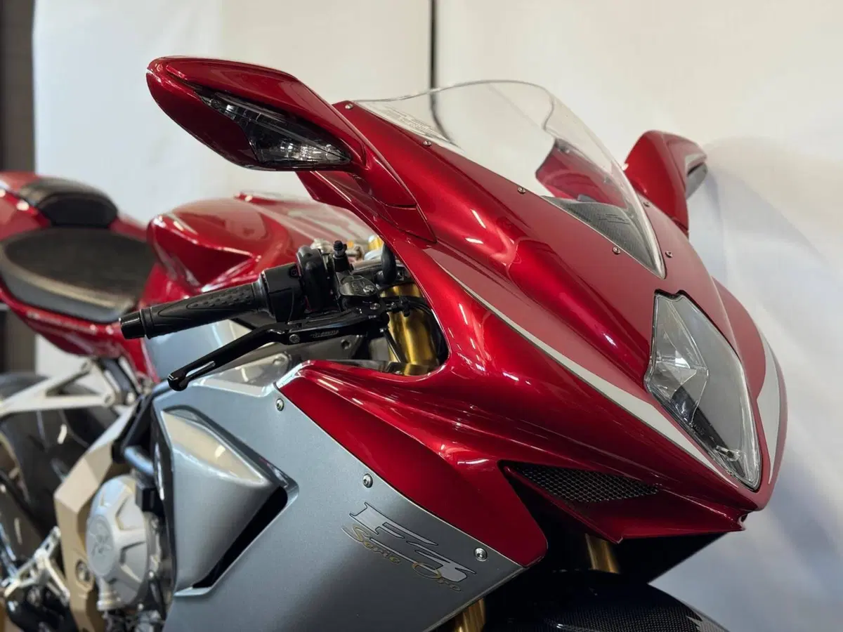 MV Agusta F3 675 Oro (2011) (14)