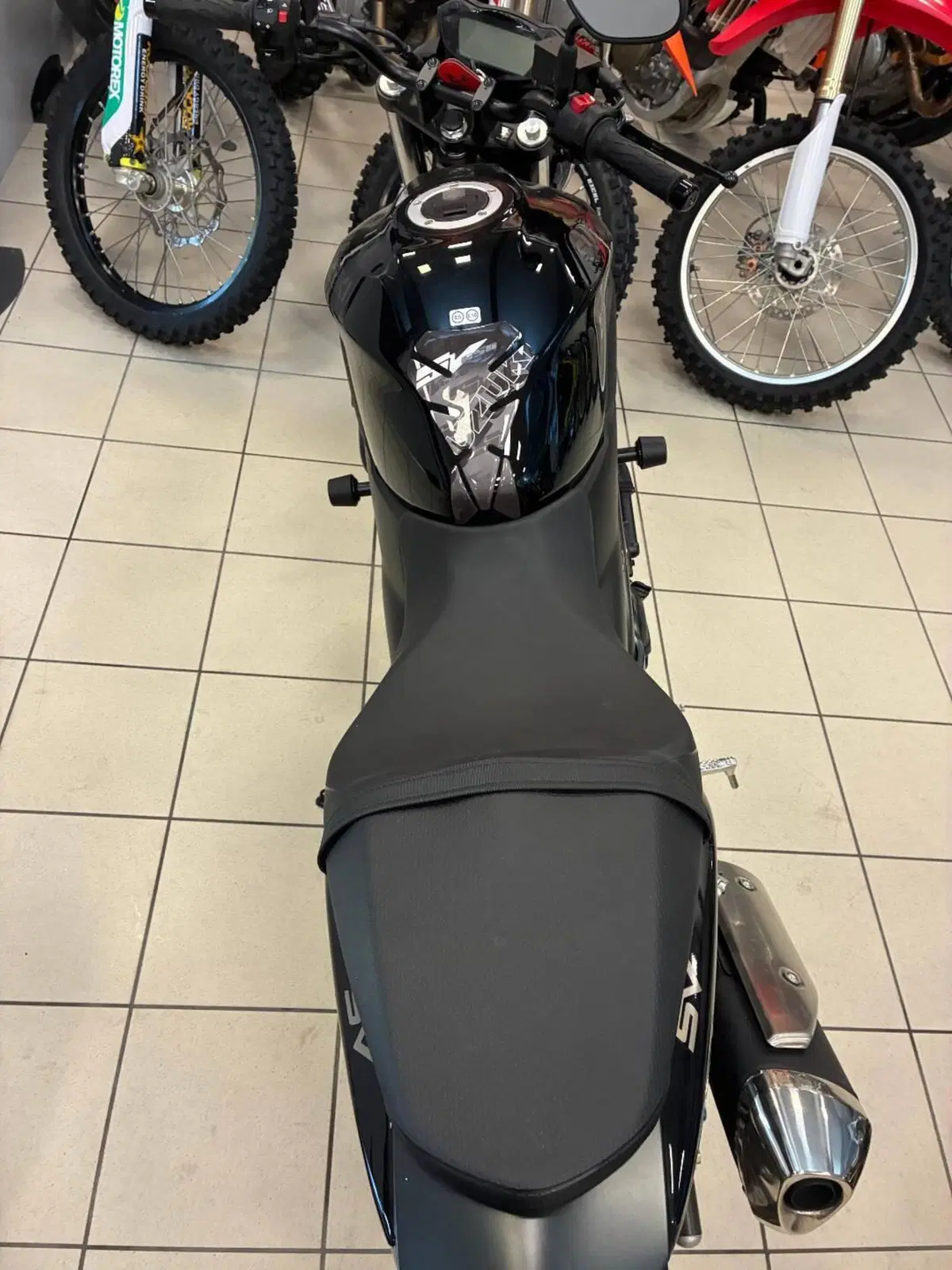 Suzuki SV650 (2021 - 24) (7)