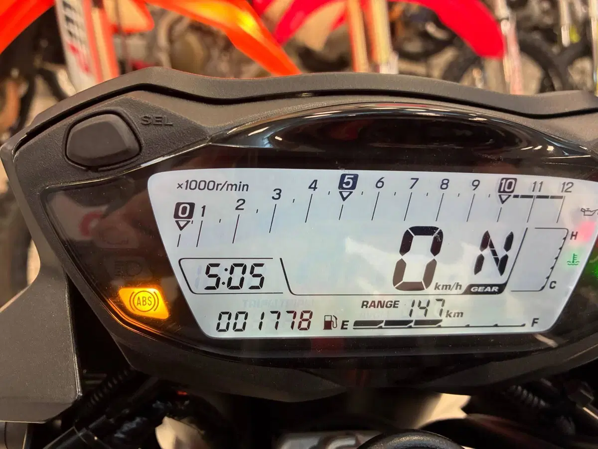 Suzuki SV650 (2021 - 24) (8)