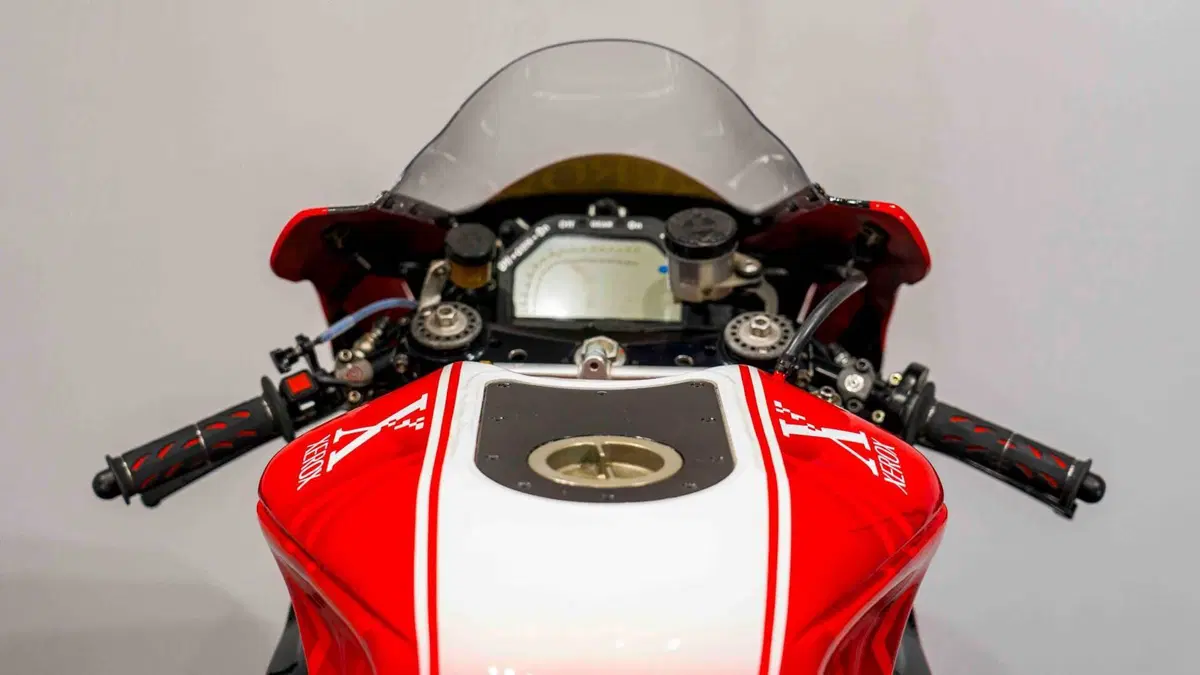 Ducati 999 RS Garry Mccoy #24 (10)