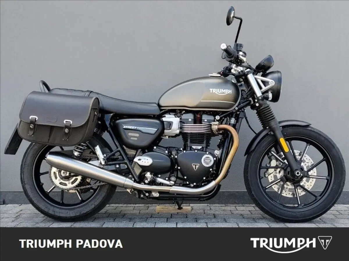 Triumph Street Twin 900 (2021 - 22)