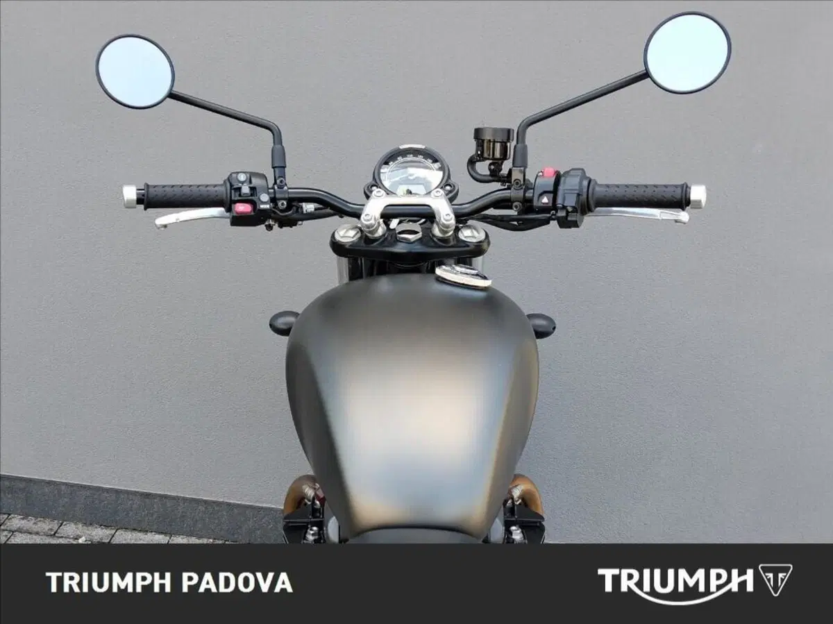 Triumph Street Twin 900 (2021 - 22) (11)