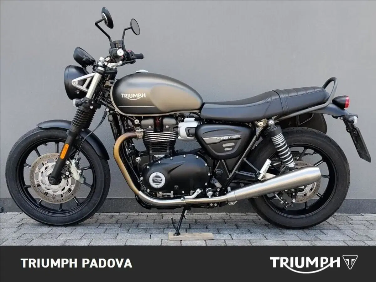 Triumph Street Twin 900 (2021 - 22) (6)