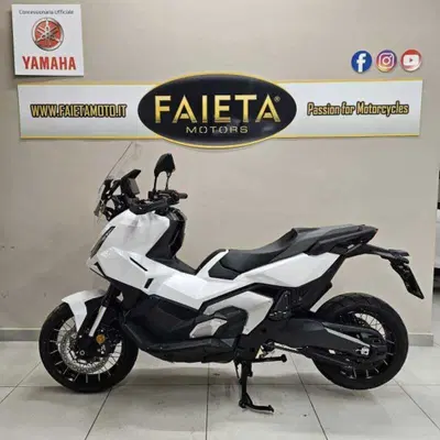 Honda X-ADV 750 (2025 - 26) usata