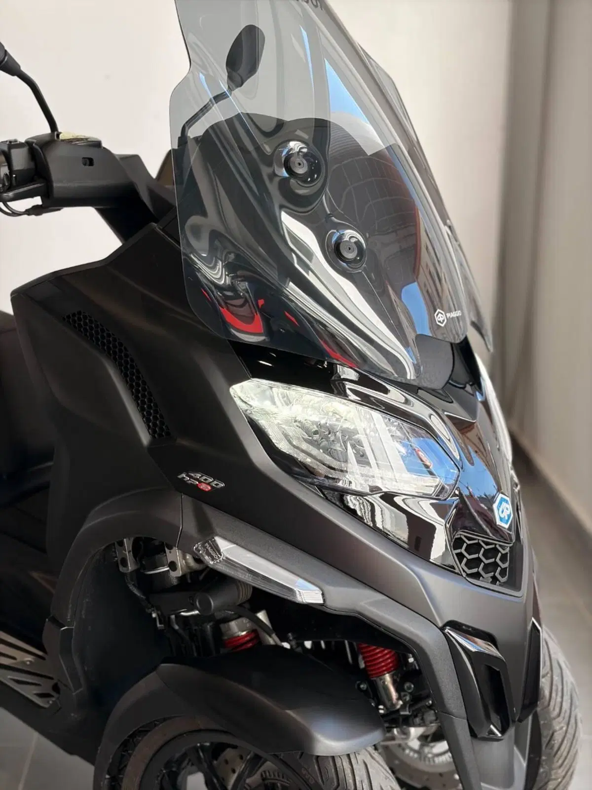Piaggio MP3 400 Sport ABS Hpe (2023 - 24) (2)