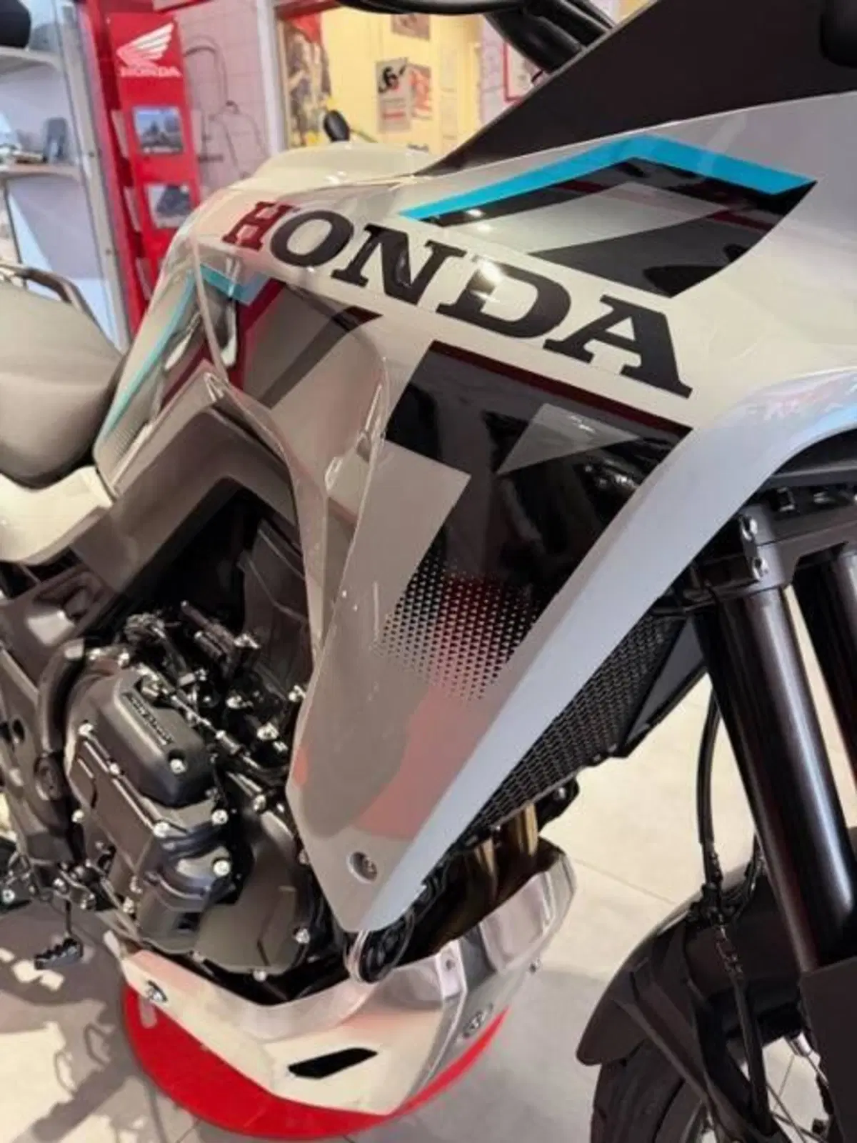 Honda Transalp XL750 (2026) (12)
