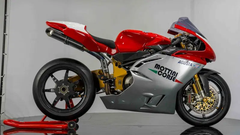 MV Agusta F4 1000 S (2004 - 05) (2)