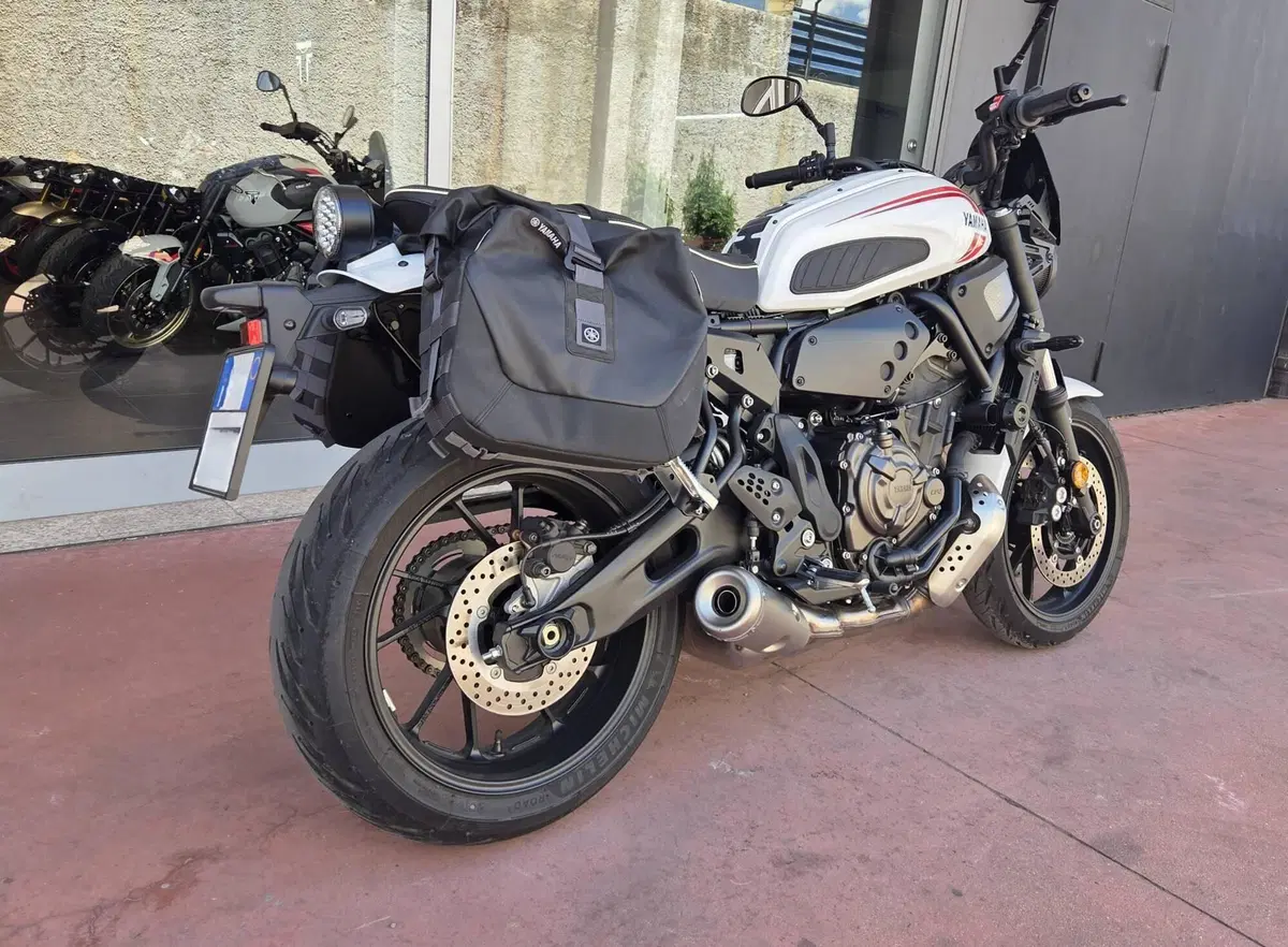 Yamaha XSR 700 (2022 - 26) (3)