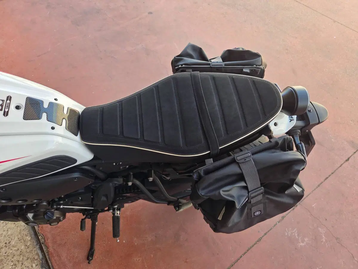 Yamaha XSR 700 (2022 - 26) (12)