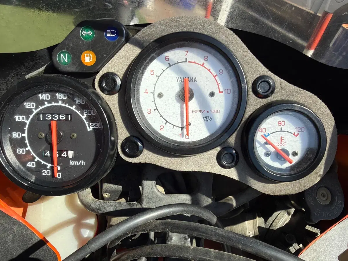 Yamaha SZR 660 Super Single (1995 - 97) (5)