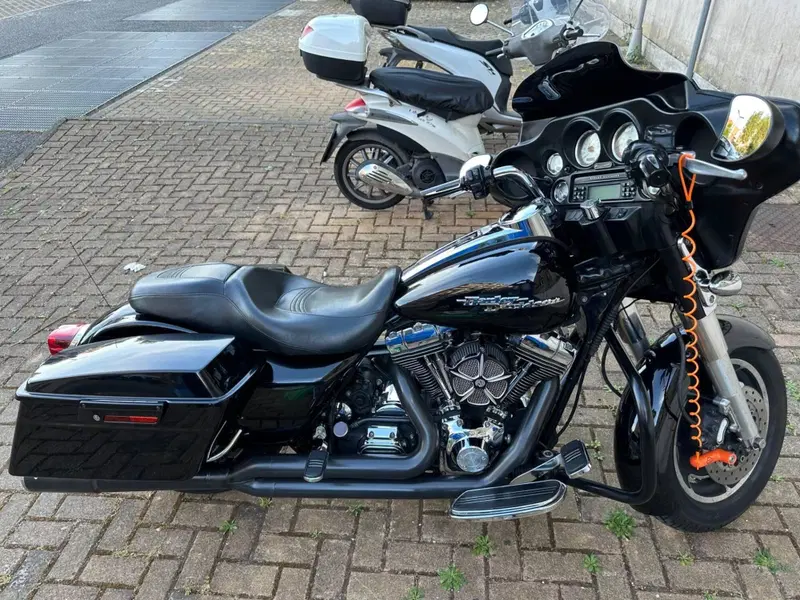 Harley-Davidson 1450 Street Glide (2006 - 07) - FLHX