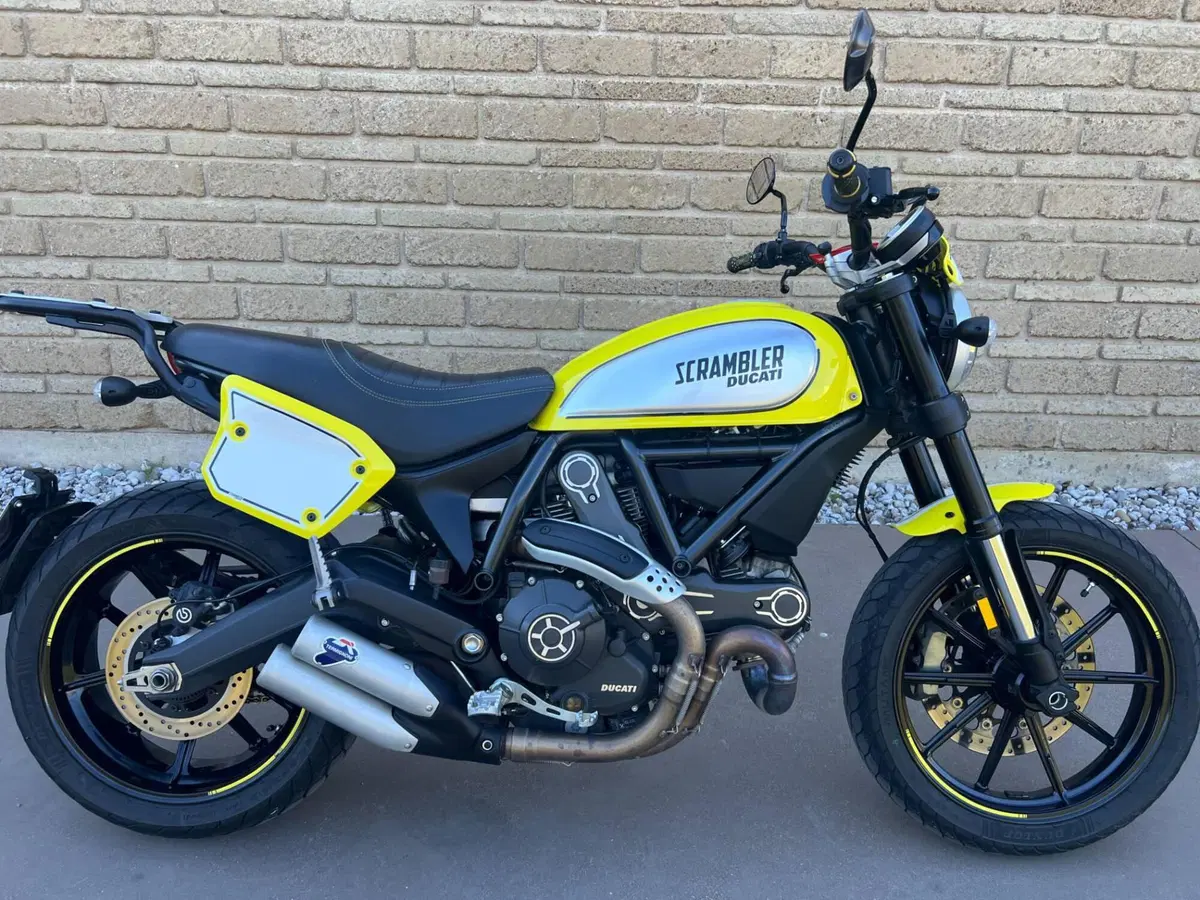 Ducati Scrambler 800 Flat Track Pro (2016 - 17) (2)