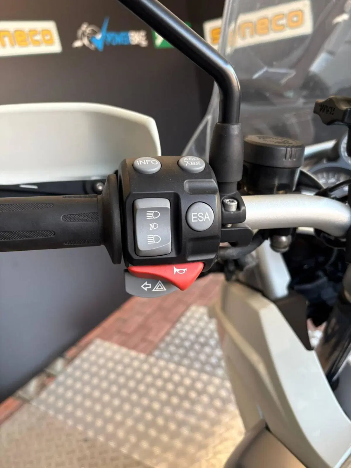 Bmw R 1200 GS (2010 - 12) (9)