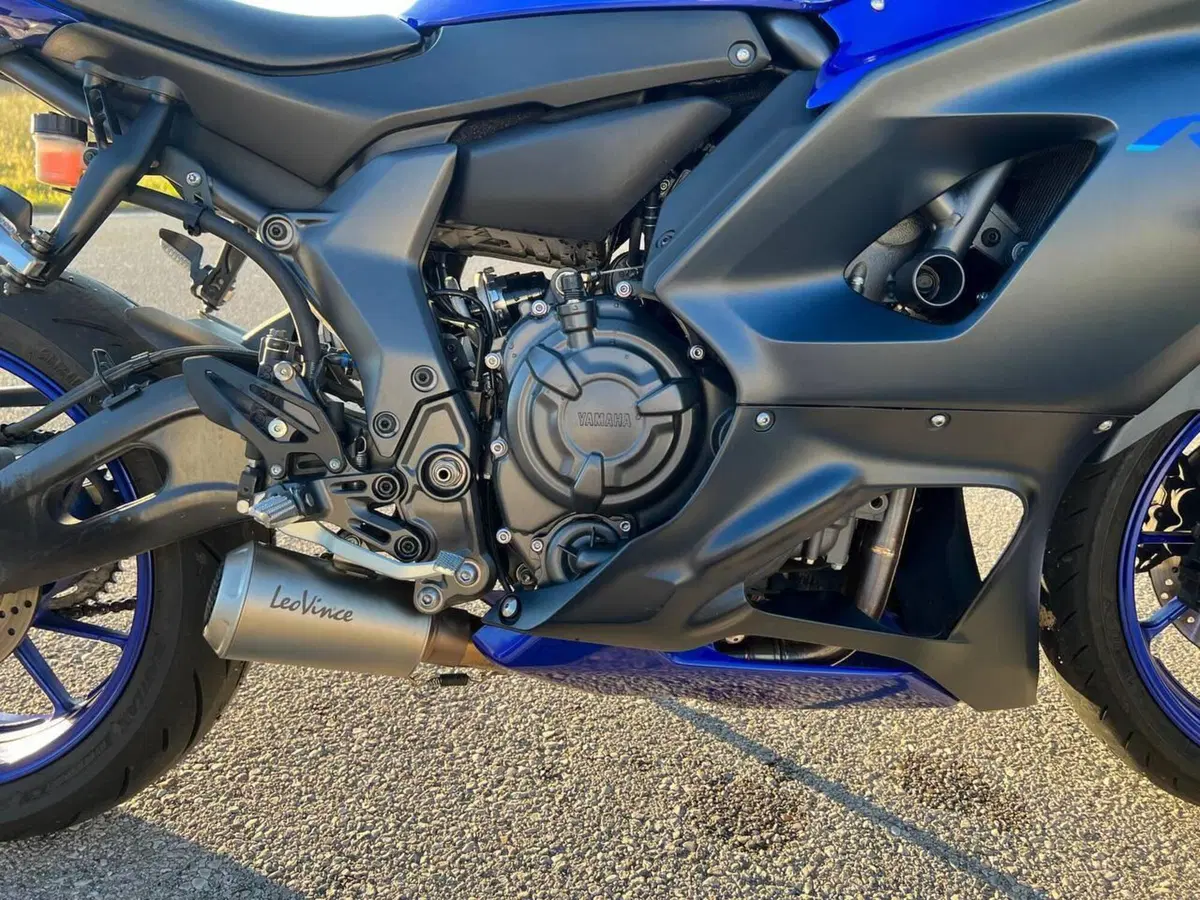 Yamaha YZF R7 (2021 - 25) (6)