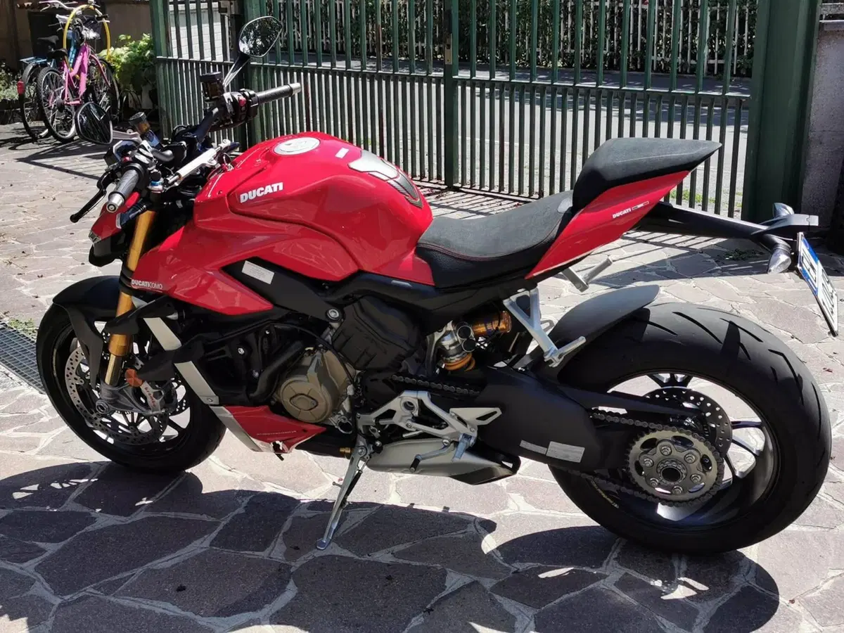 Ducati Streetfighter V4 1100 S (2021 - 22) (8)