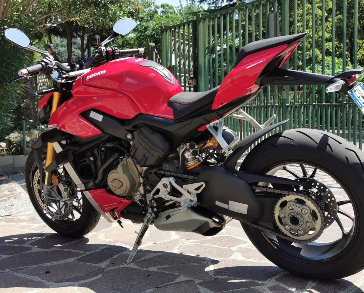 Ducati Streetfighter V4 1100 S (2021 - 22) (9)
