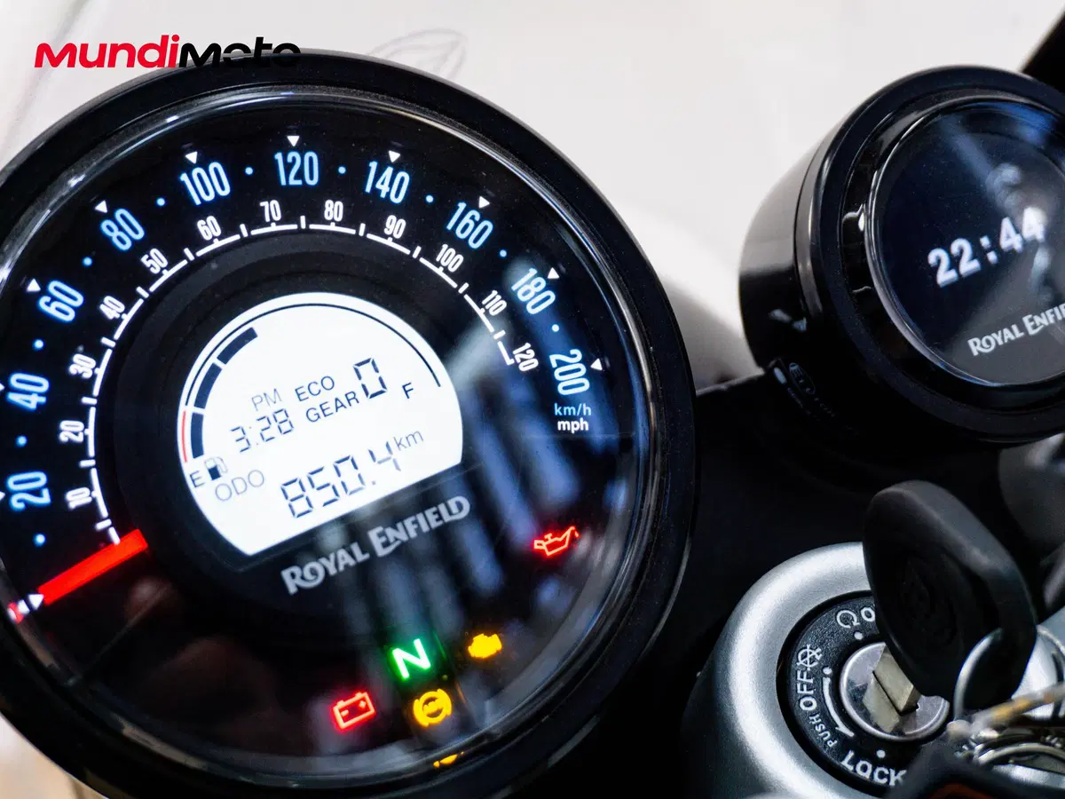 Royal Enfield Super Meteor 650 (2023 - 26) (12)