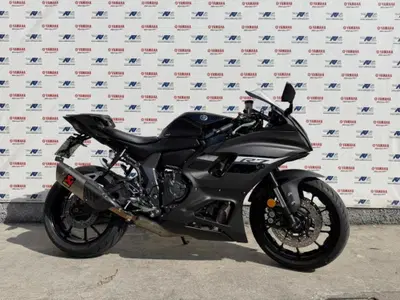 Yamaha YZF R7 (2021 - 25) usata