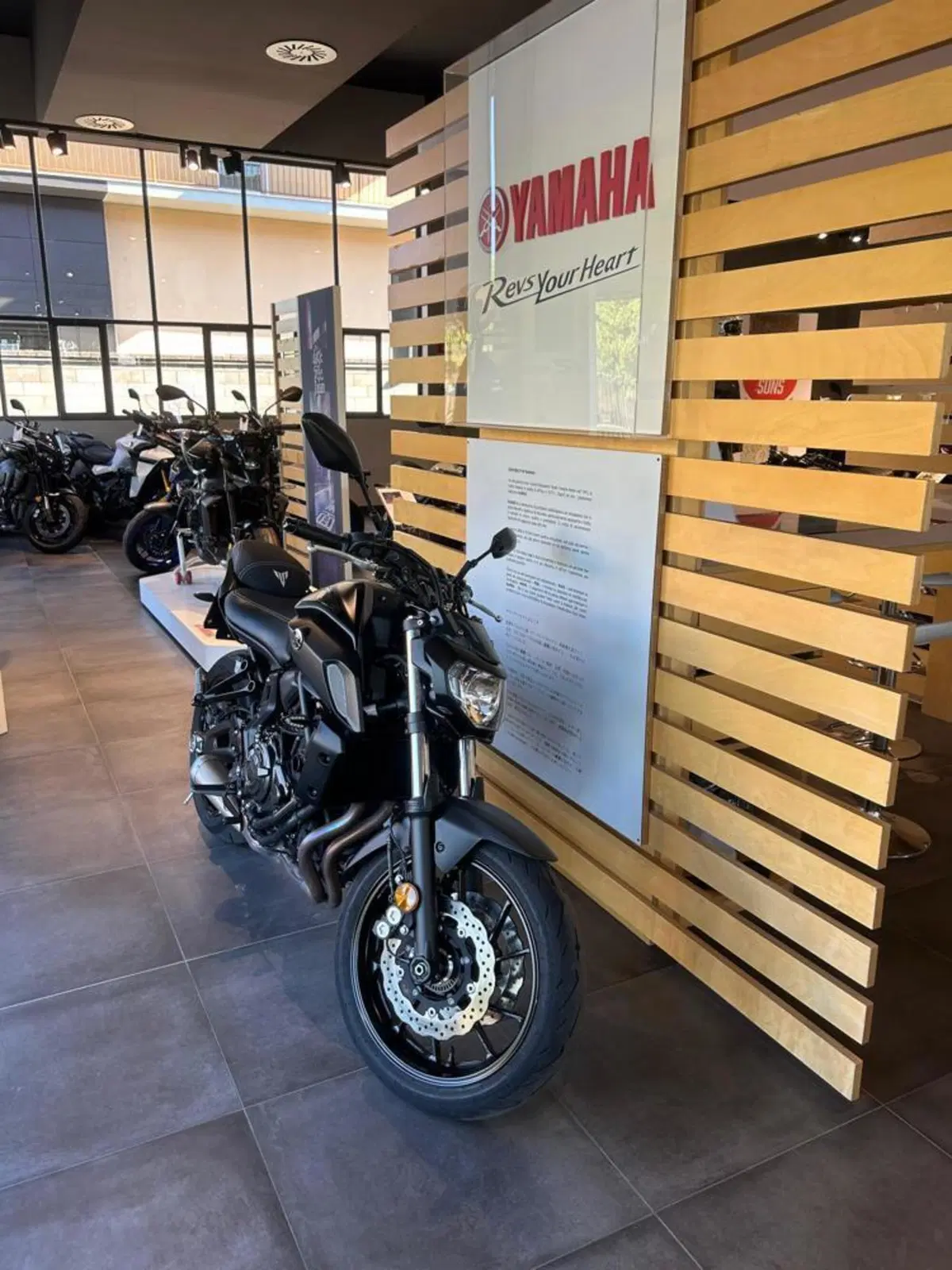 Yamaha MT-07 (2018 - 20) (3)