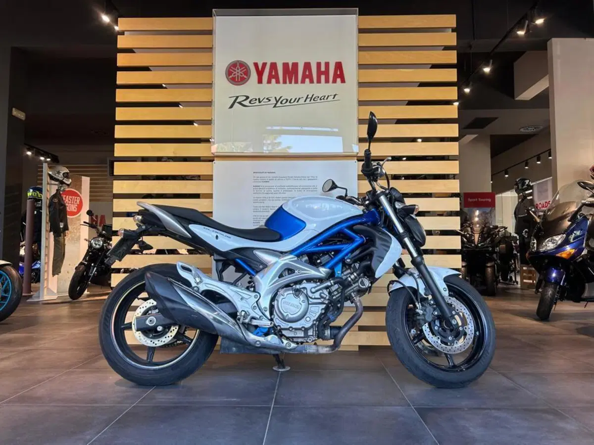 Suzuki Gladius 650 SFV ABS (2009 - 15)