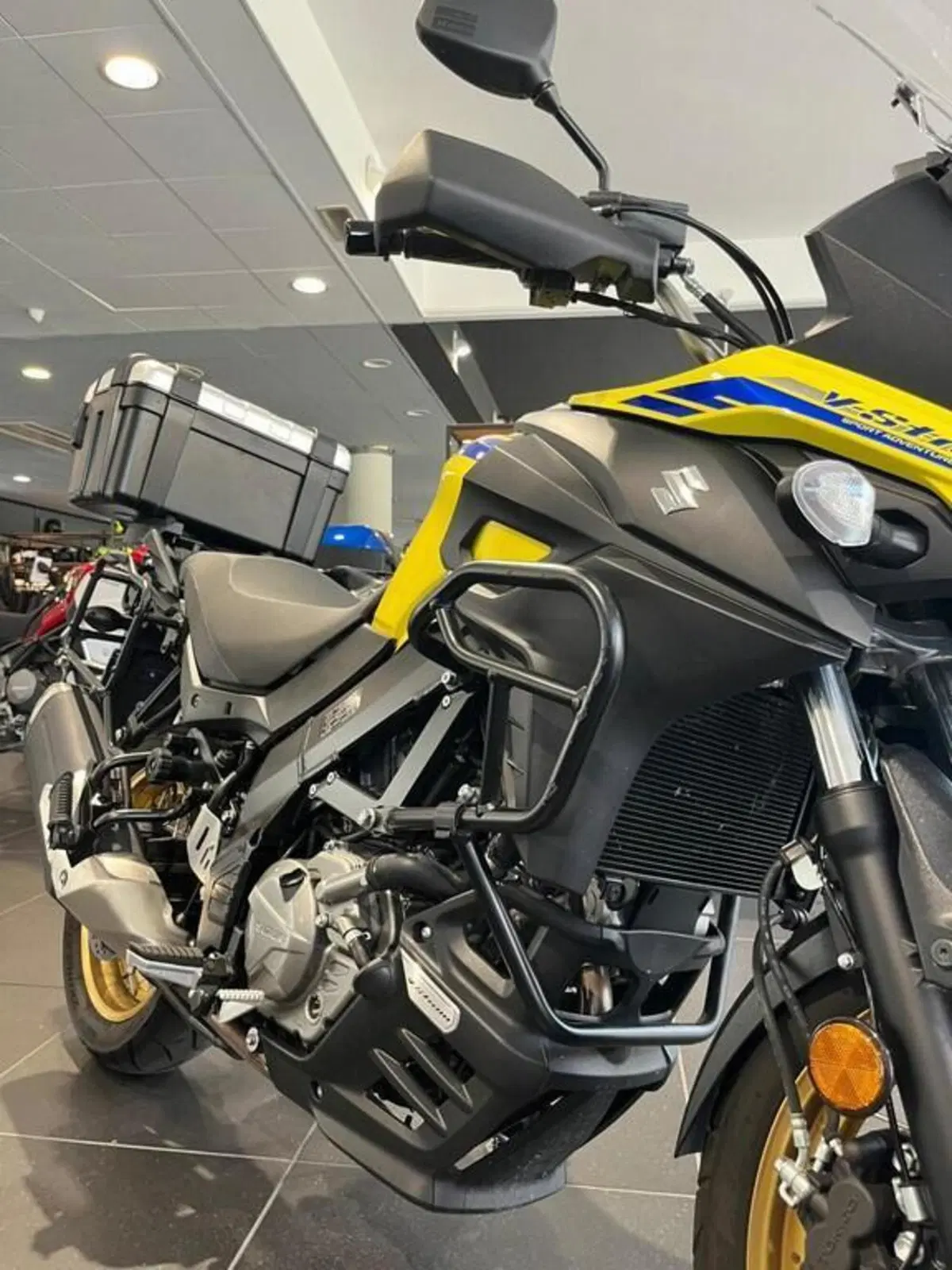 Suzuki V-Strom 650 (2021 - 25) (9)