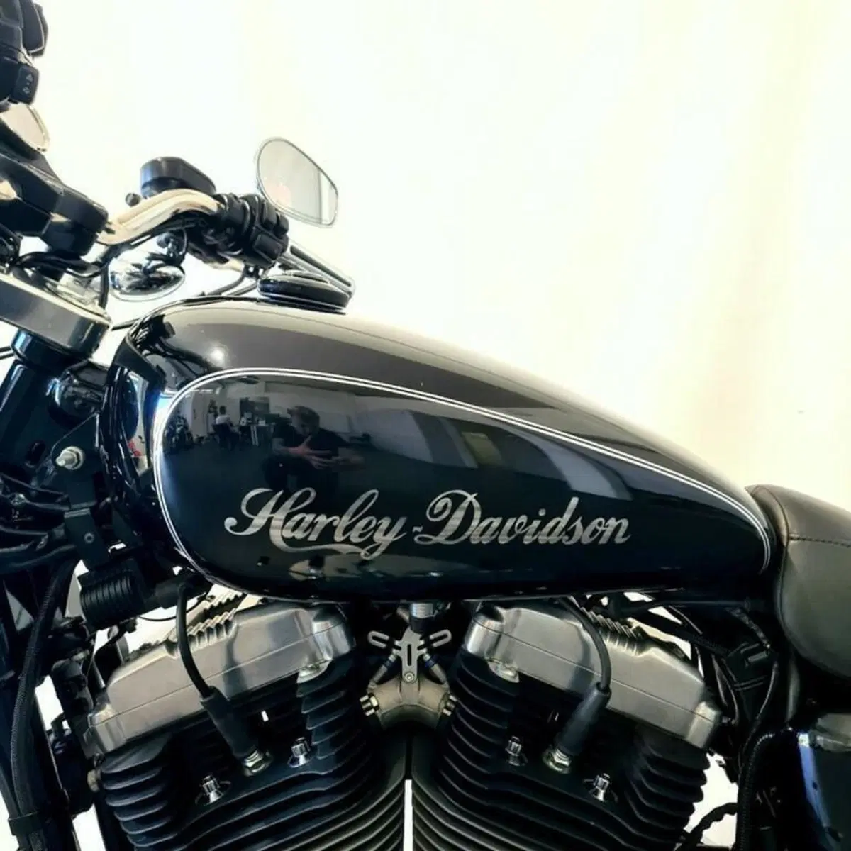 Harley-Davidson 883 (2008 - 09) - XL (9)