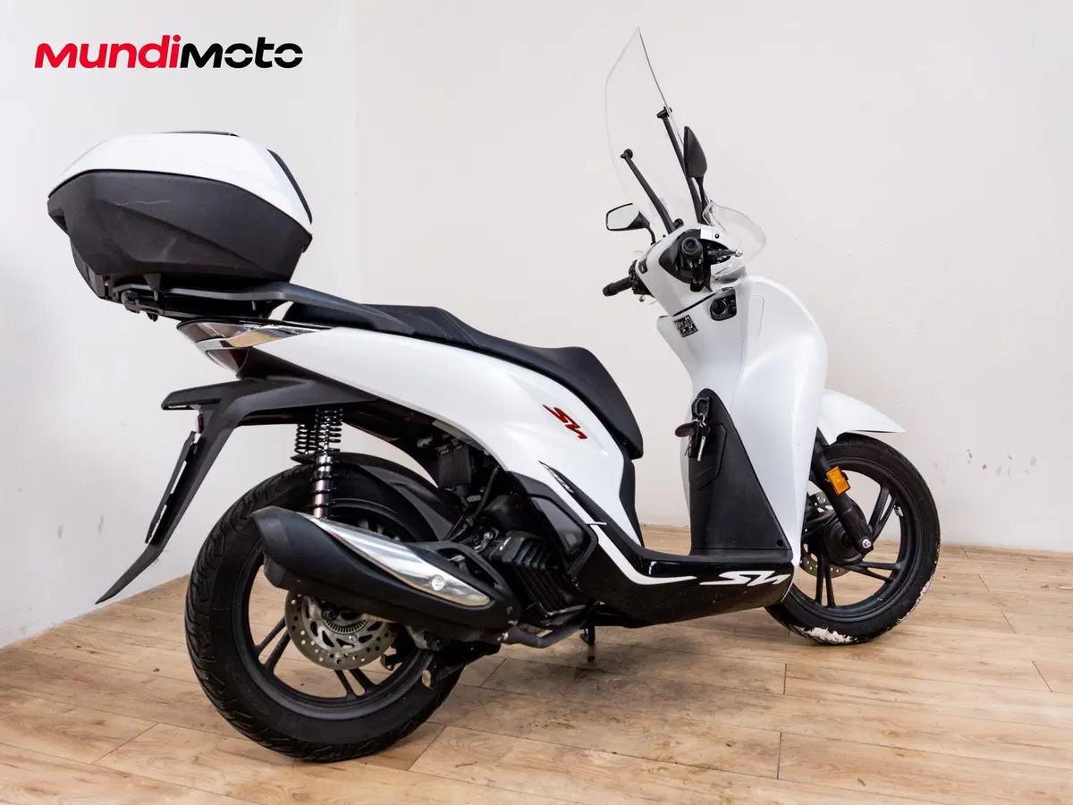 Honda SH 150i Sport (2024 - 25) (3)