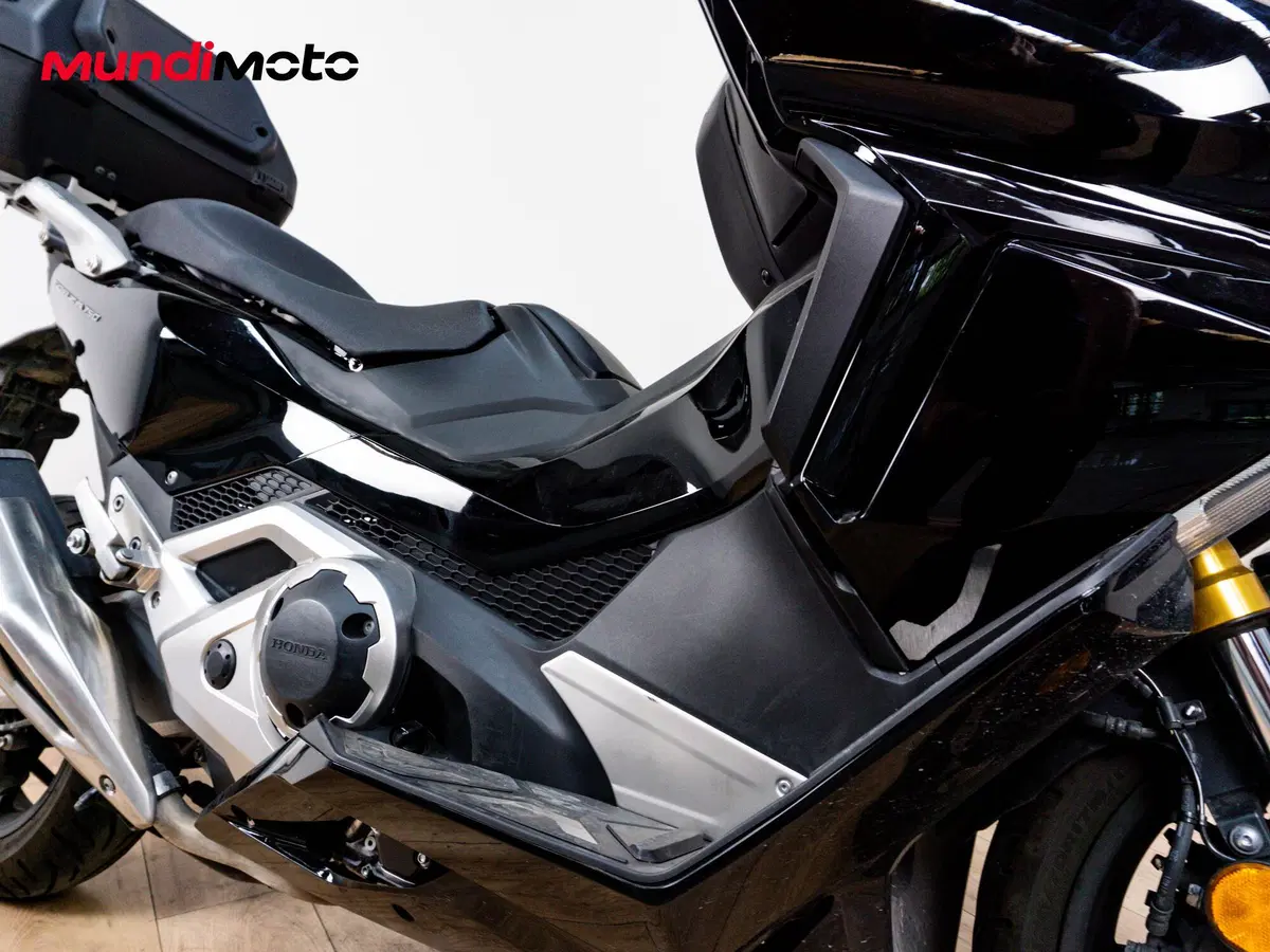 Honda Forza 750 DCT (2021 - 24) (5)