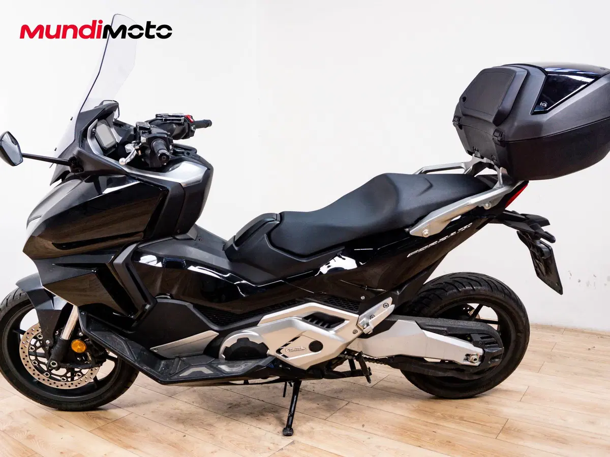 Honda Forza 750 DCT (2021 - 24) (6)