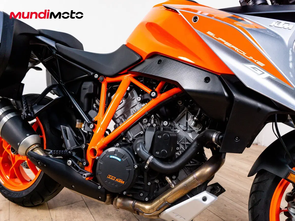 KTM 1290 Super Duke GT ABS (2016 - 18) (5)