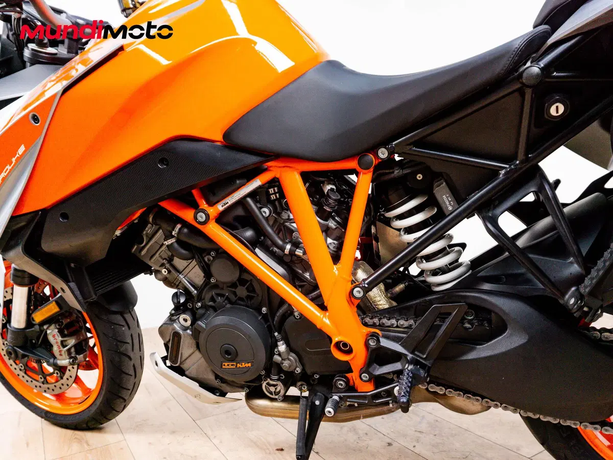 KTM 1290 Super Duke GT ABS (2016 - 18) (10)