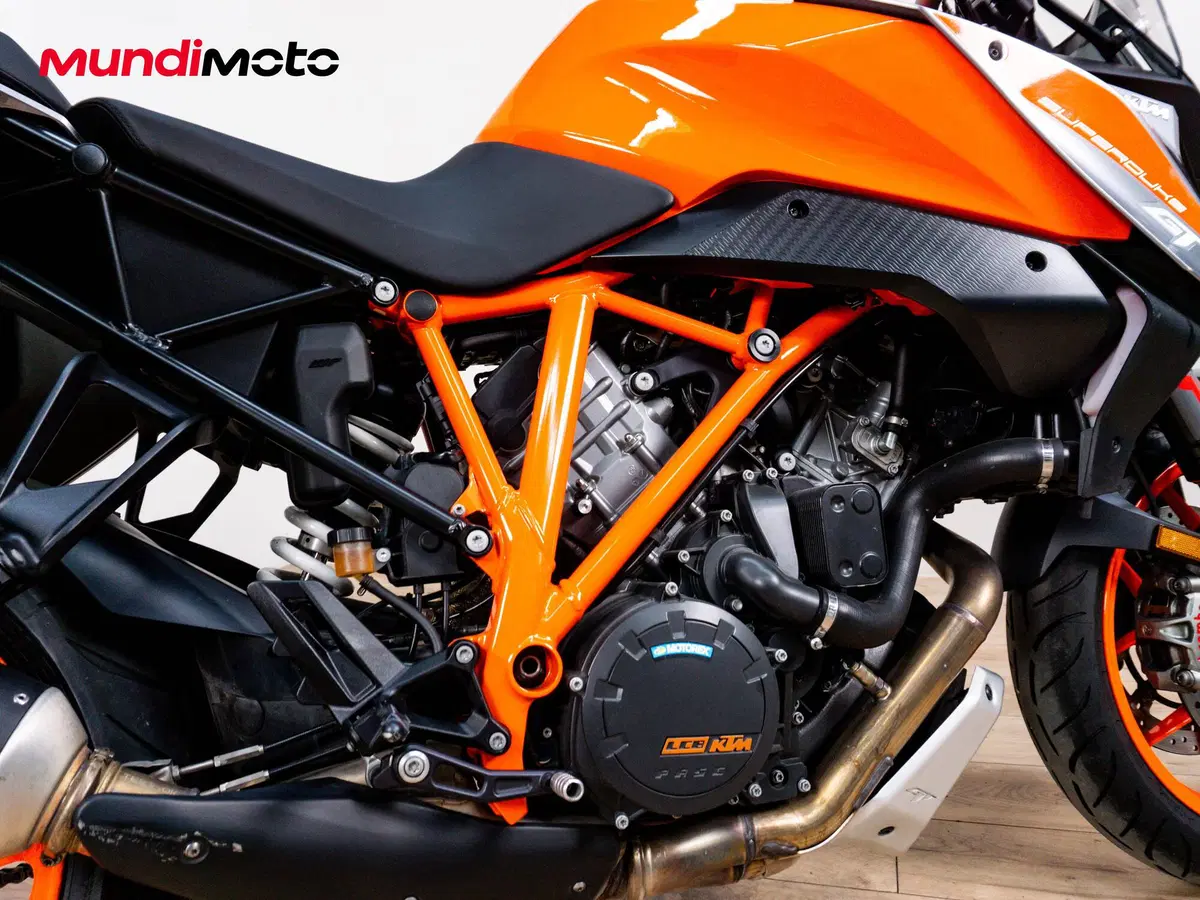 KTM 1290 Super Duke GT ABS (2016 - 18) (4)