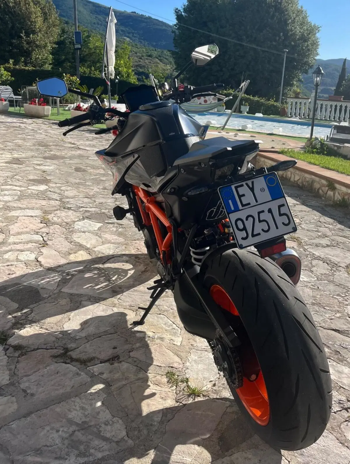 KTM 1290 Super Duke R (2022 - 23) (4)