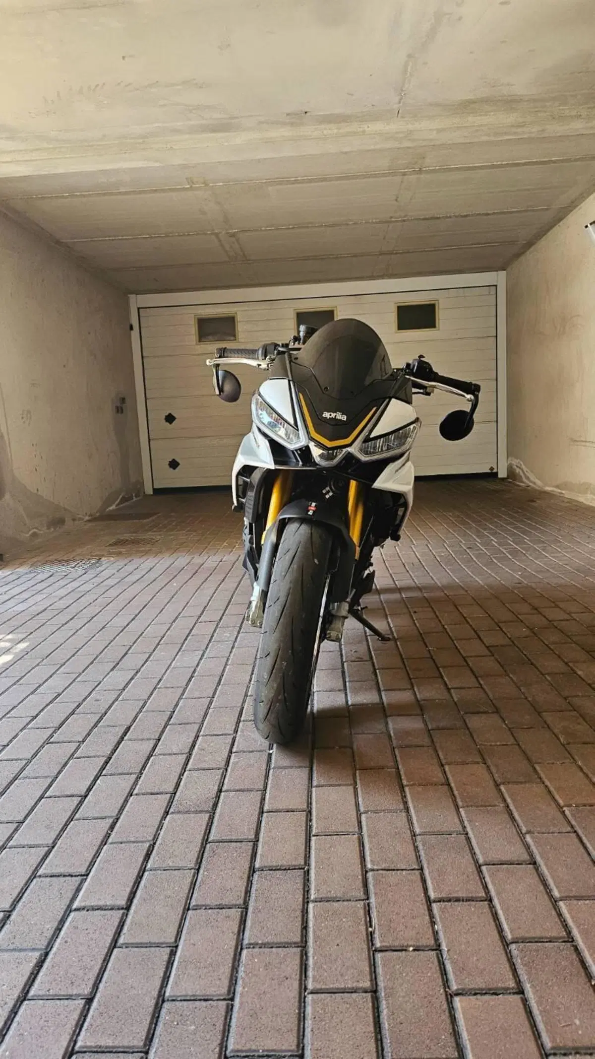 Aprilia Tuono V4 Factory (2021 - 24)