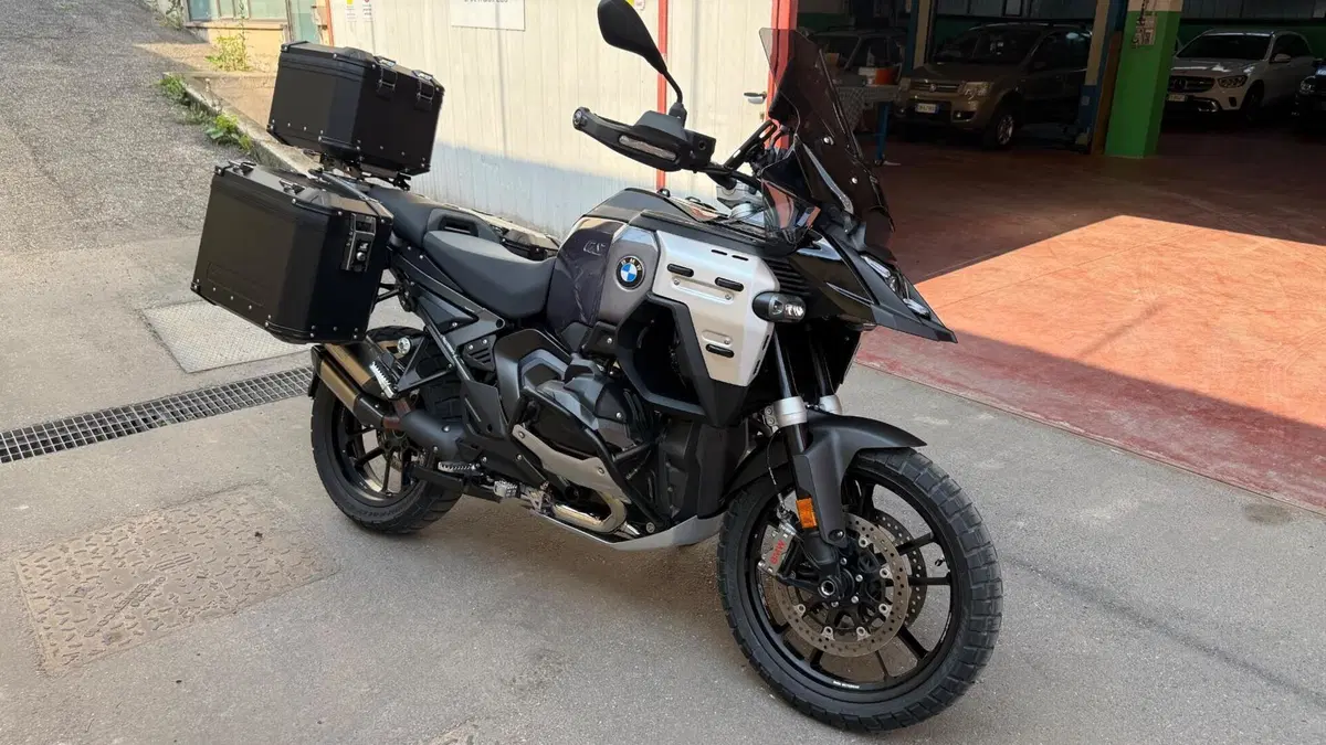 Bmw R 1300 GS Adventure Triple Black (2025 - 26) (3)