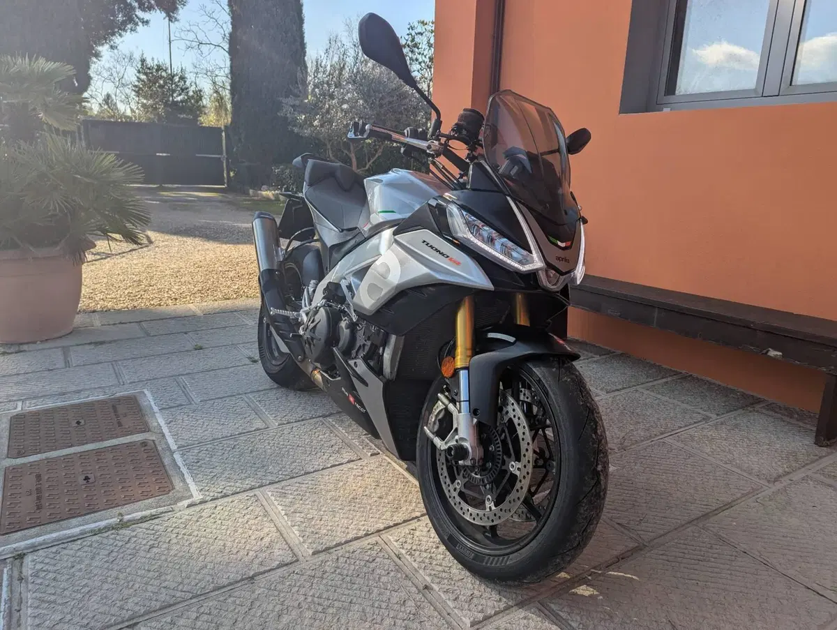 Aprilia Tuono V4 (2021 - 24) (3)