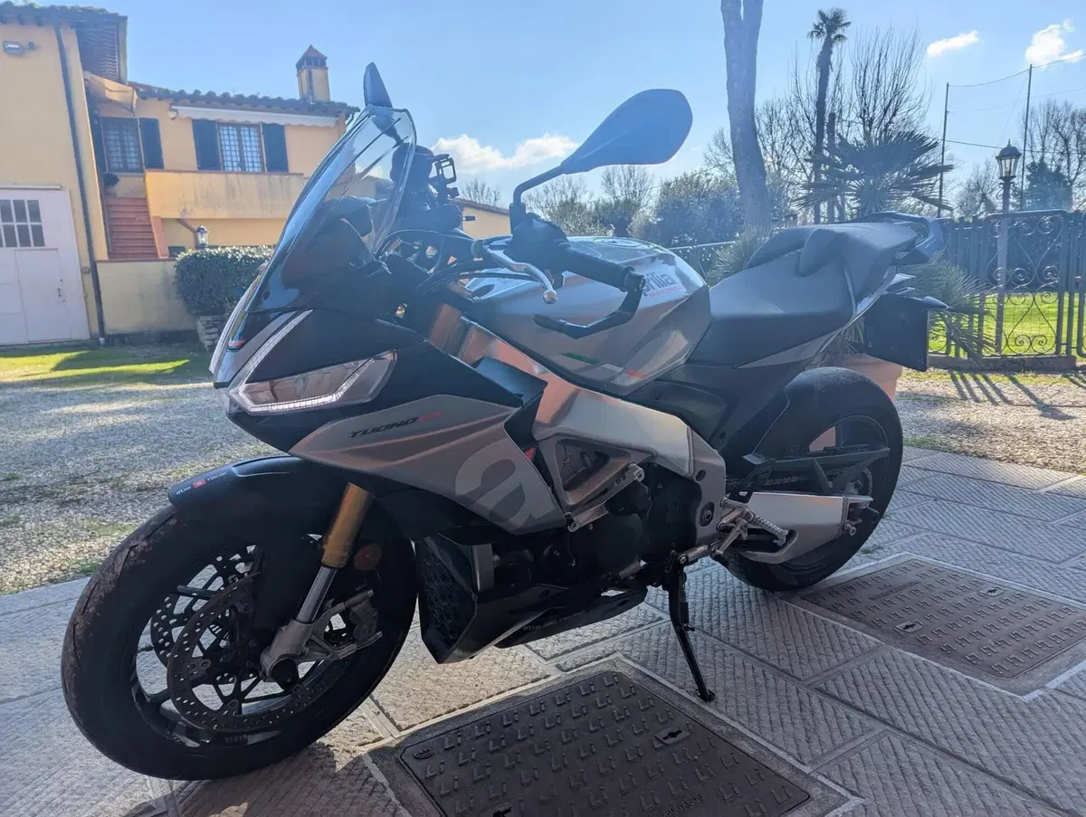 Aprilia Tuono V4 (2021 - 24) (4)