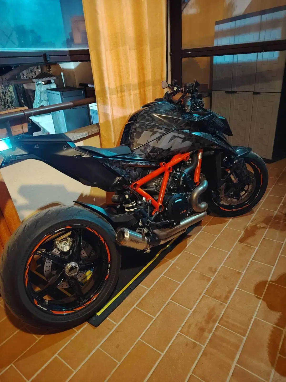 KTM 1390 Super Duke R (2024 - 26) (2)