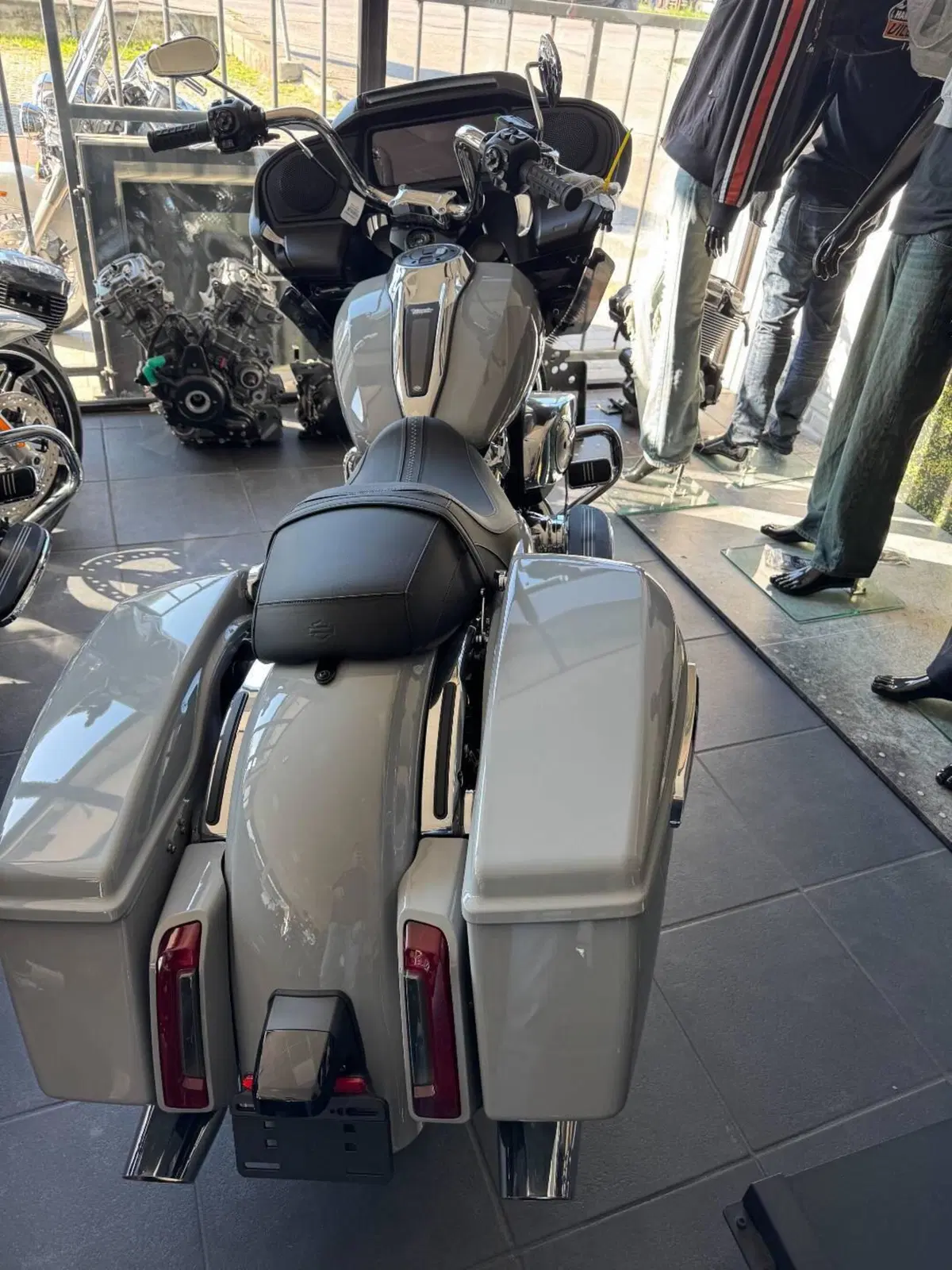 Harley-Davidson Road Glide (2024 - 26) (2)